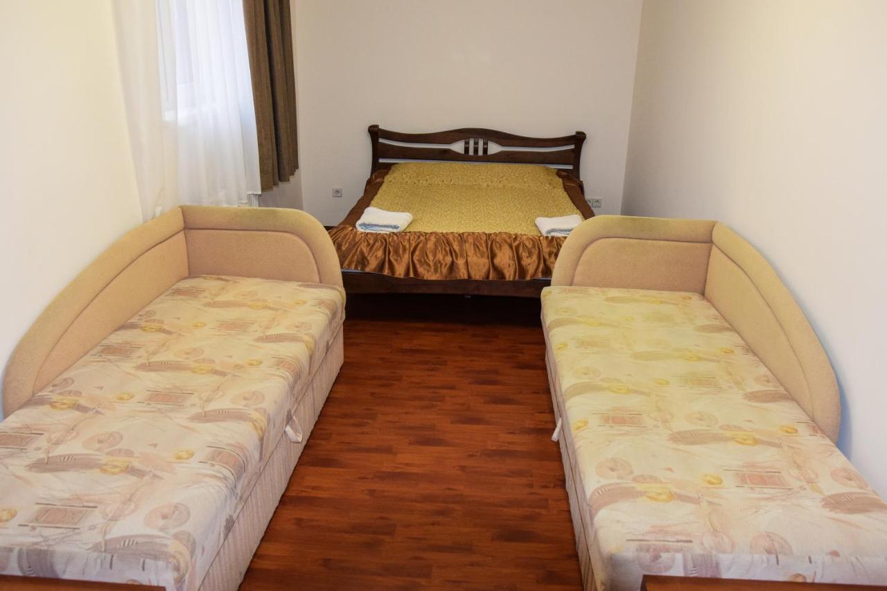 Gostynniy Dvir Hostel Ternopil Exteriér fotografie